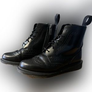 Dr. Marten Delphine Smooth Women’s Dress Boots USL 6